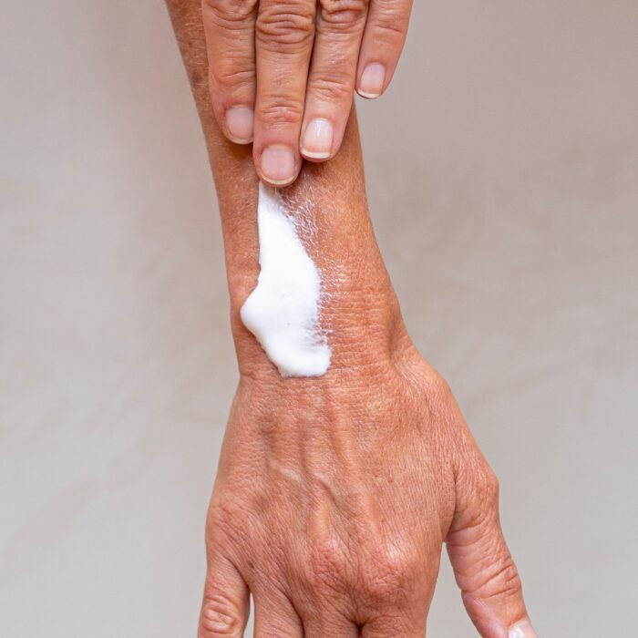 ⁦CeraVe Regenerierende Handcreme⁩ - الصورة ⁦7⁩