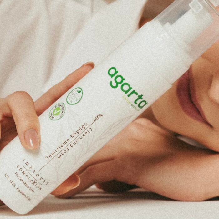 Agarta Natural Deep Cleansing Foam for Face and Skin from All Makeup and Dirt for Sensitive and Oily Skin