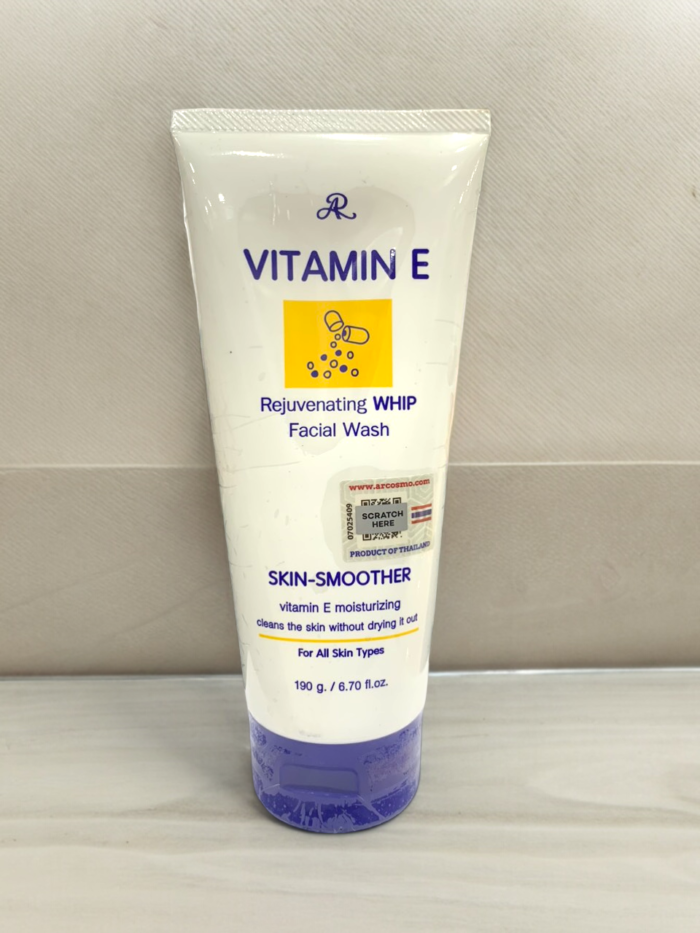 ⁦Vitamin E Rejuvenating Facial Foam 190g⁩ - الصورة ⁦4⁩