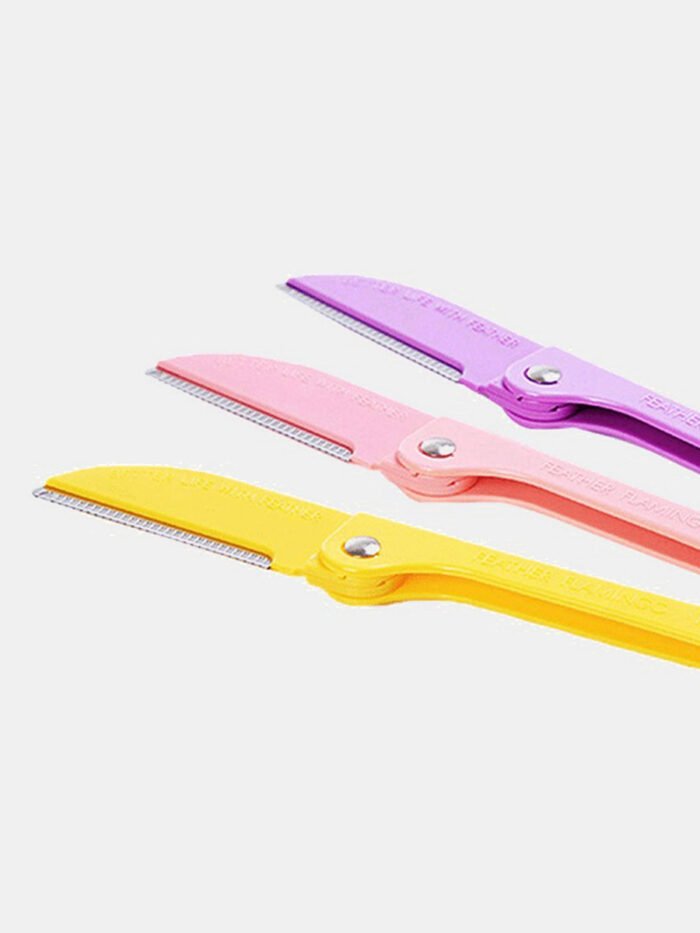 ⁦Women's Flamingo Feather Razor, Pack of 3⁩ - الصورة ⁦2⁩