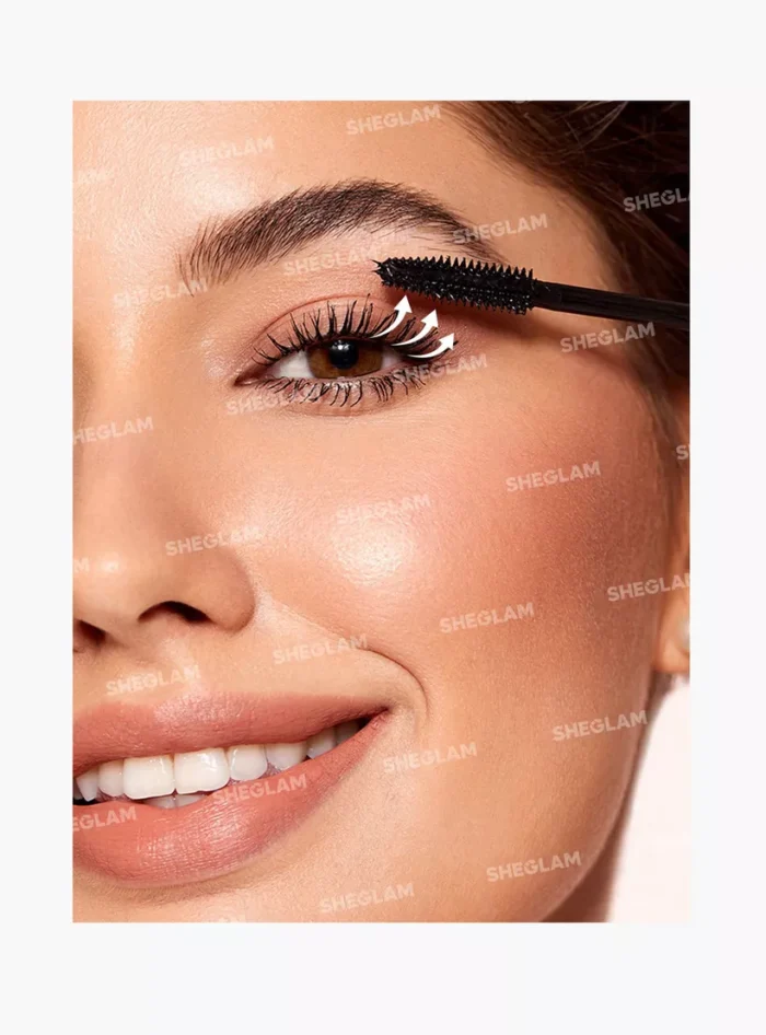 ⁦SHEGLAM Flutter Wink Volumizing Mascara-Black⁩ - الصورة ⁦3⁩