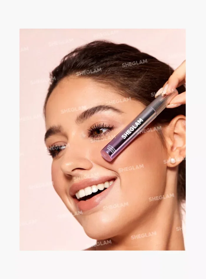 ⁦SHEGLAM Flutter Wink Volumizing Mascara-Black⁩ - الصورة ⁦7⁩