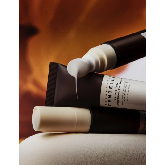 ⁦SKIN1004 Madagascar Centella Probio-Cica Bakuchiol Eye Cream (20ml)⁩ - الصورة ⁦6⁩