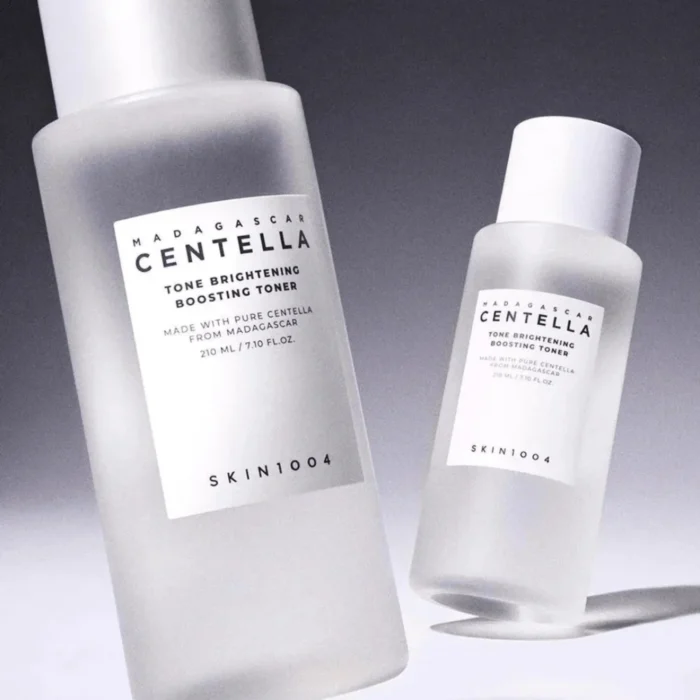 ⁦SKIN1004 Madagascar Centella Tone Brightening Boosting Toner 210ml⁩ - الصورة ⁦6⁩