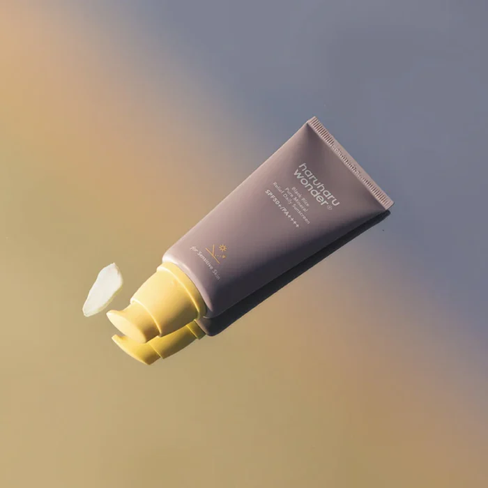 ⁦Haruharu Wonder Black Rice Pure Mineral Relief Daily Sunscreen SPF50+ 50ml⁩ - الصورة ⁦6⁩