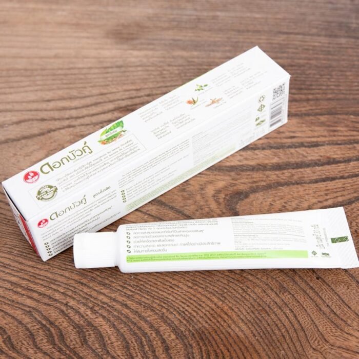 ⁦Dok Bua Ku Herbal Natural Toothpaste Reduce bacteria plaque, 100g⁩ - الصورة ⁦2⁩