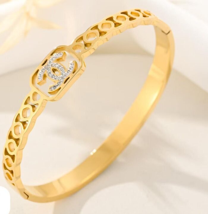 Gucci Style Bracelet Diamonds and Yellow Gold