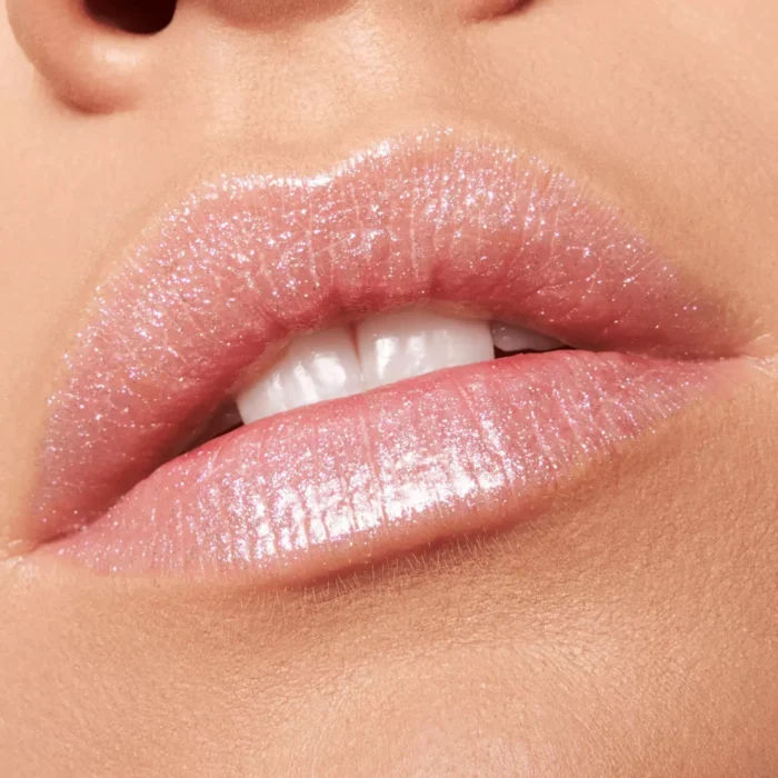 ⁦ESSENCE - Meta Glow Multi - Reflective Lipgloss⁩ - الصورة ⁦3⁩